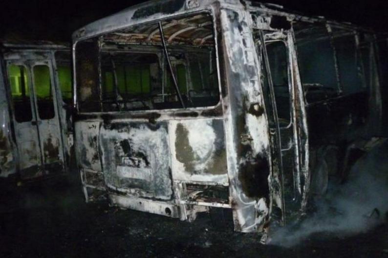 сгорело два автобуса