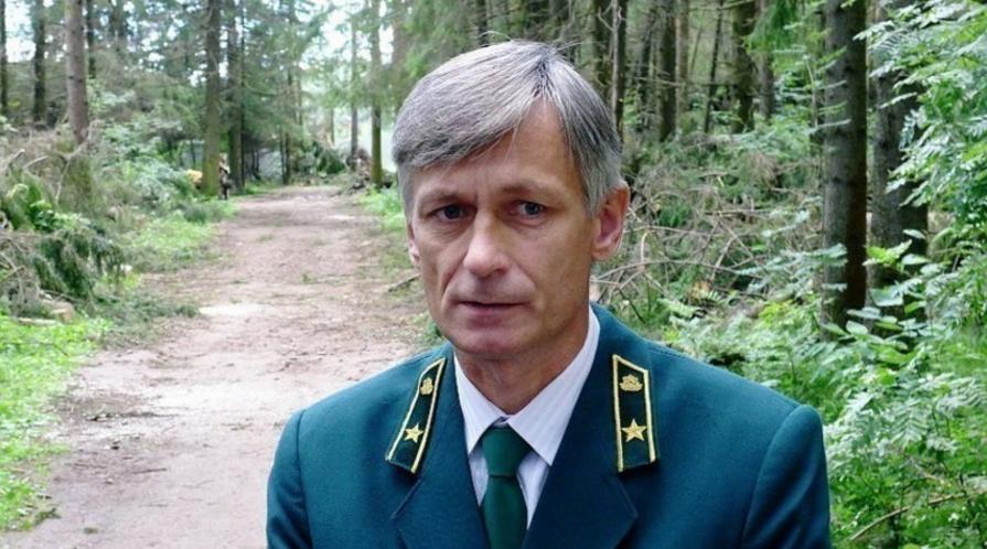 Сайт министерства лесного кировской. Салин министр лесного хозяйства Кировской. Ложкин министр лесного хозяйства Кировской.